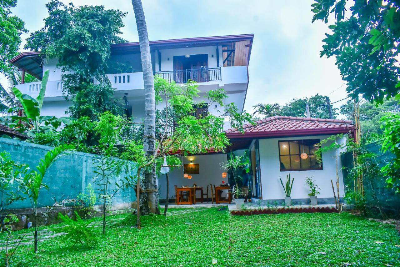 Onera Villa Hikkaduwa Buitenkant foto